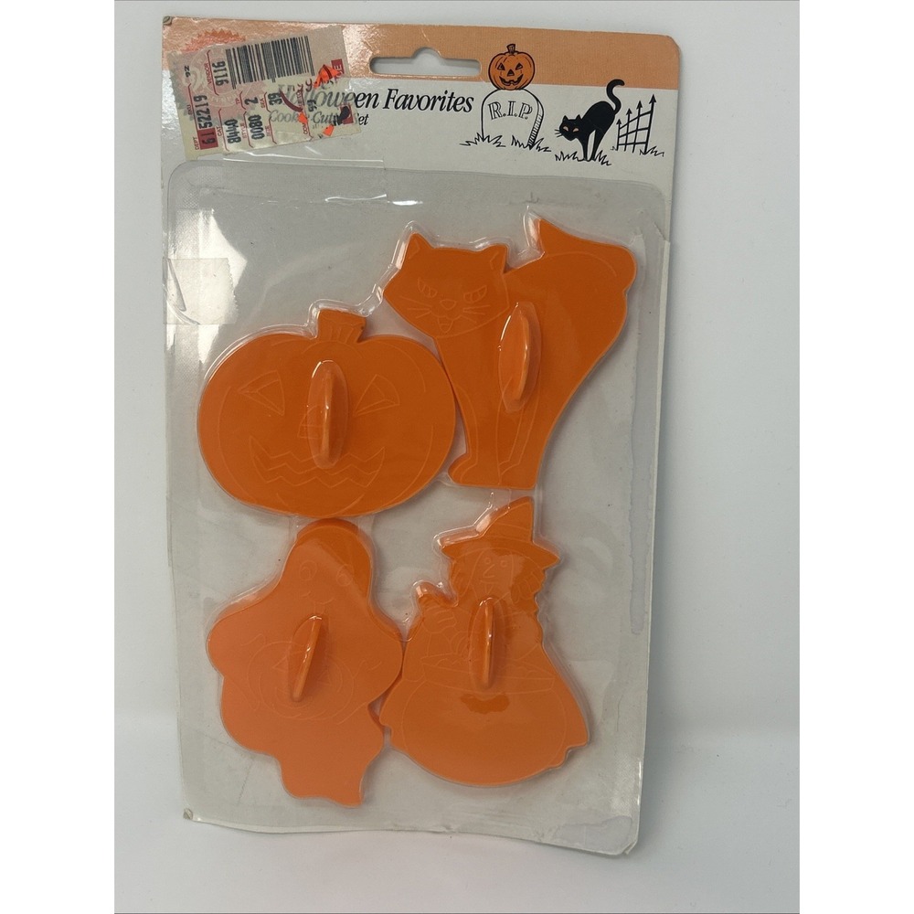 NEW Vintage Wilton Halloween Favorites Cookie Cutters 4 Pc Cat Witch Ghost Pumpk